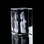 Cadre photo cristal dans un bureau moderne avec décoration élégante