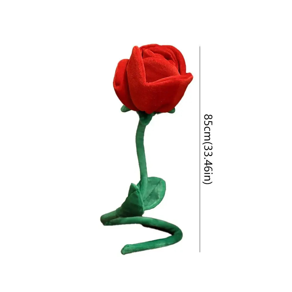 décoration intérieure bouquets roses rouges velours modernes feuilles vertes maison anniversaire