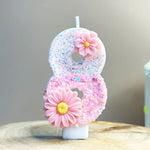 bougies numéraires forme chiffres paillettes fleurs roses centrer jaune decoration anniversaire maison festive