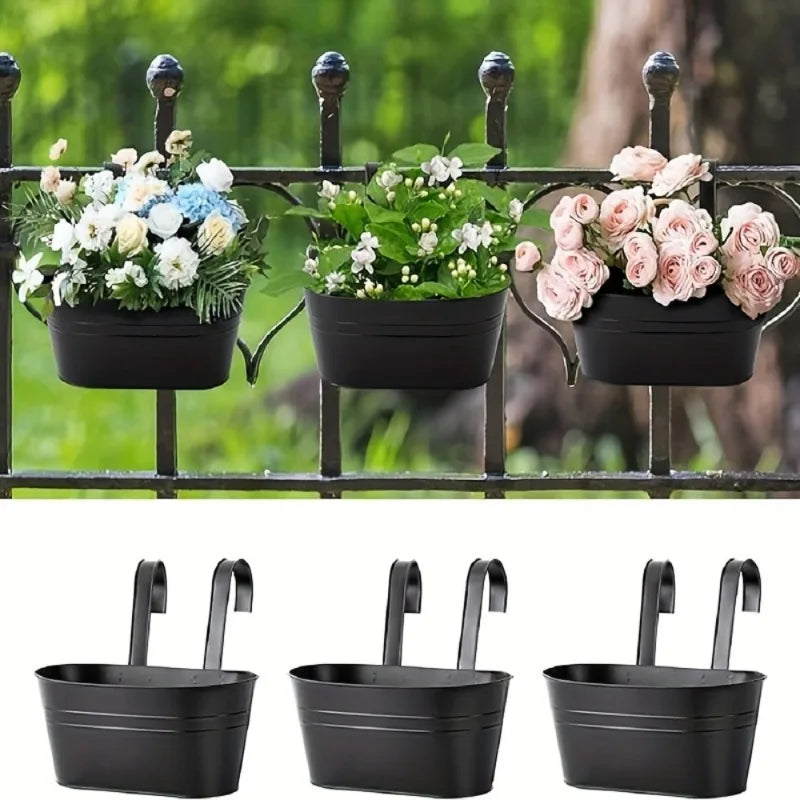 pots fleurs suspendus rectangulaires noir blanc texturé crochets balcon industriels rustiques