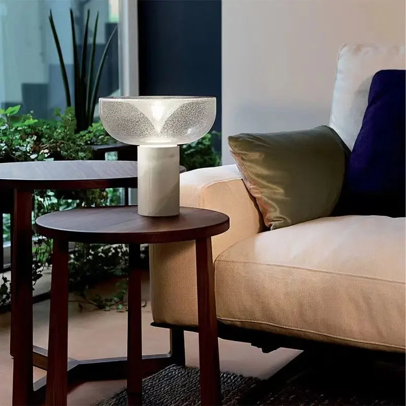 lampe table led transparente moderne base métallique interrupteur tactile vde certifié flux lumineux variable