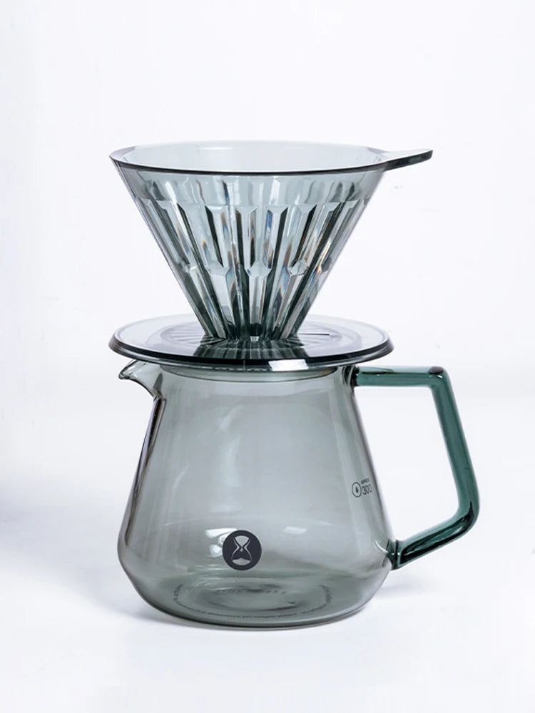 carafe verre transparent moderne 600ml couvercle silicone compact cuisine