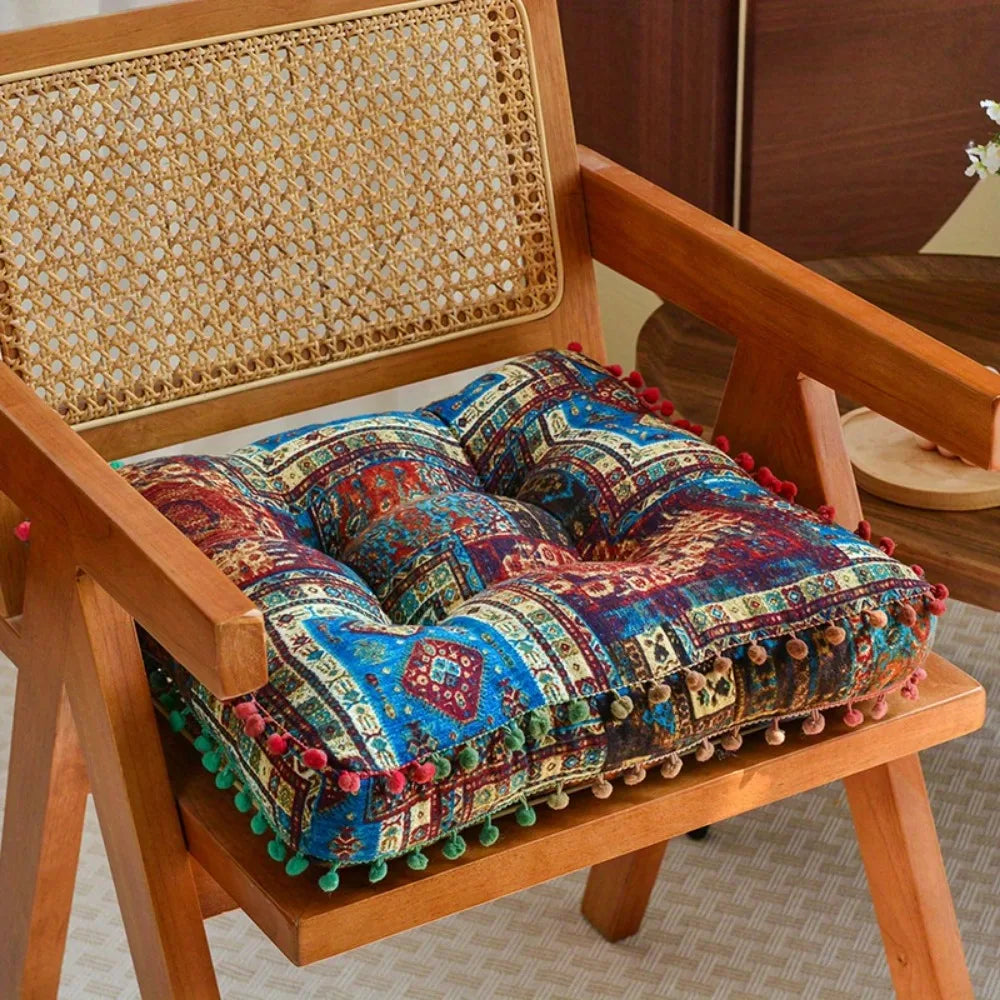 coussin carré géométrique floral ethnique 42cm bleu rouge vert jaune beige pompons fixations