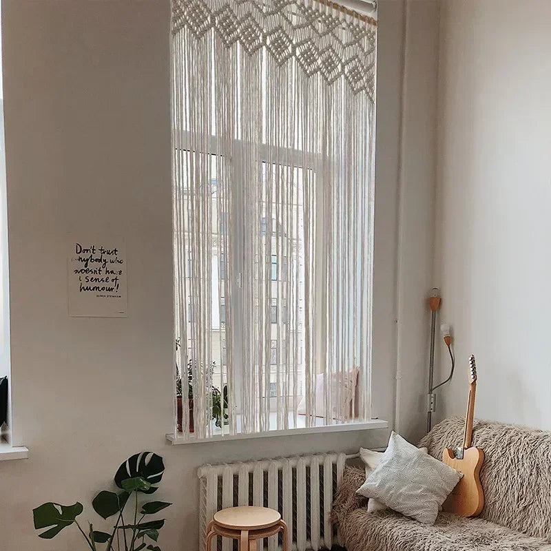 rideau macramé coton beige clair motif géométrique franges boho chic décoration intérieur séparation porte