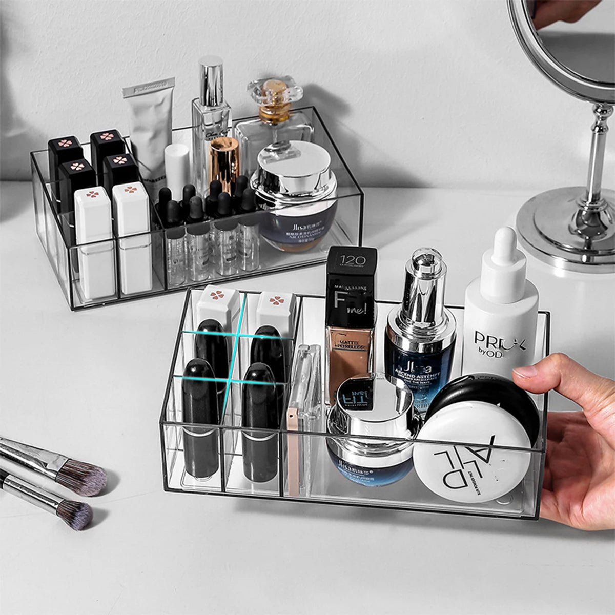 boîte rangement cosmétiques transparente moderne support rouge lèvres maquillage skincare pinceaux minimaliste