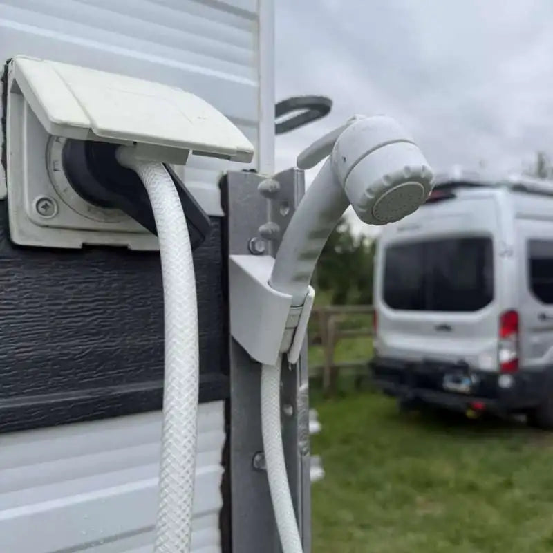 support douche extérieur camping car blanc texturé vis fixations utilitaires