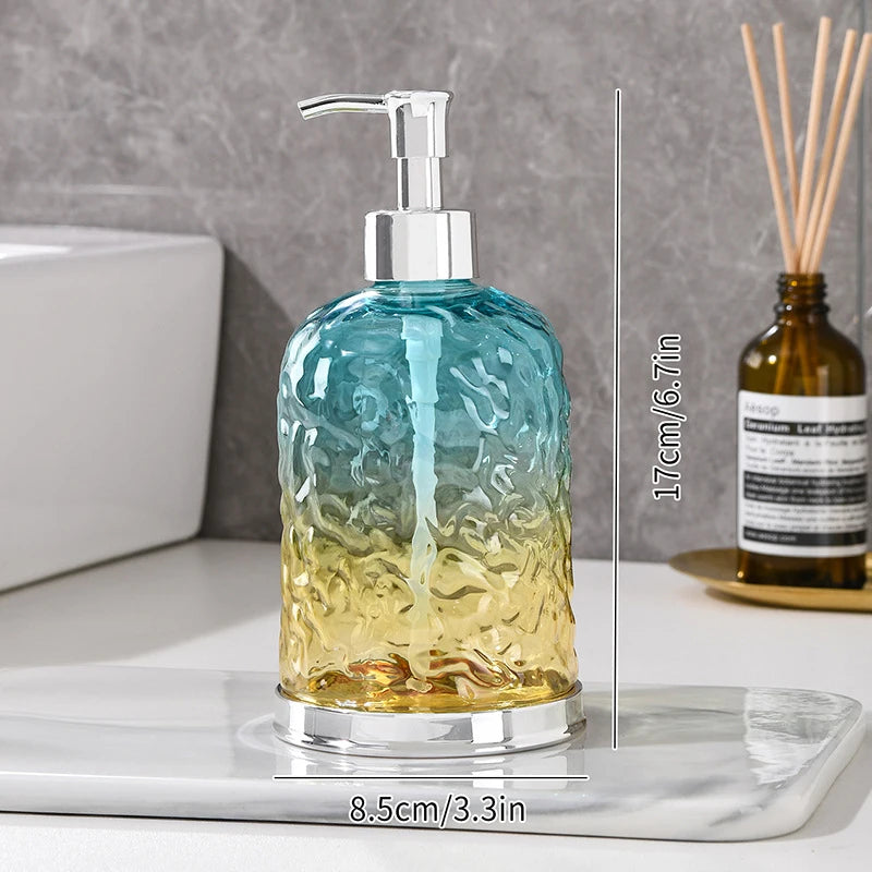 distributeur savon liquide transparent texturé moderne élégant noir bleu rose jaune pompe base dorée