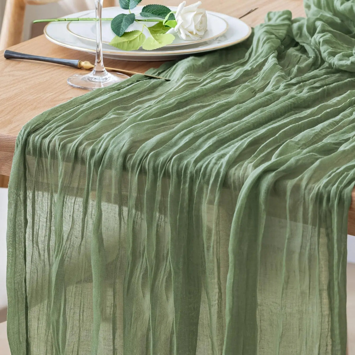 serviettes table crêpe vert foncé plissées adhésives festives mariage fêtes