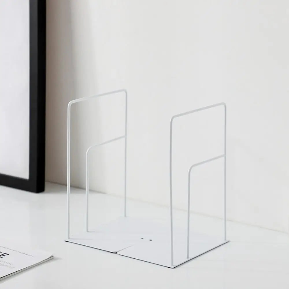 support livres minimaliste noir blanc rayures modernes gọn hơn sẽ là: