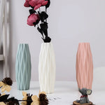 vases modernes vert pastel blanc rose texture géométrique minimaliste