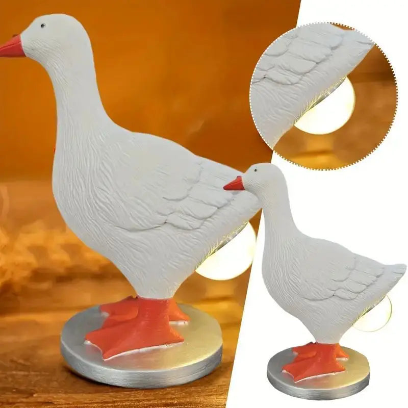 veilleuse forme poulet blanc détails rouges texture plumes éclairage chaud base métal argenté chambre