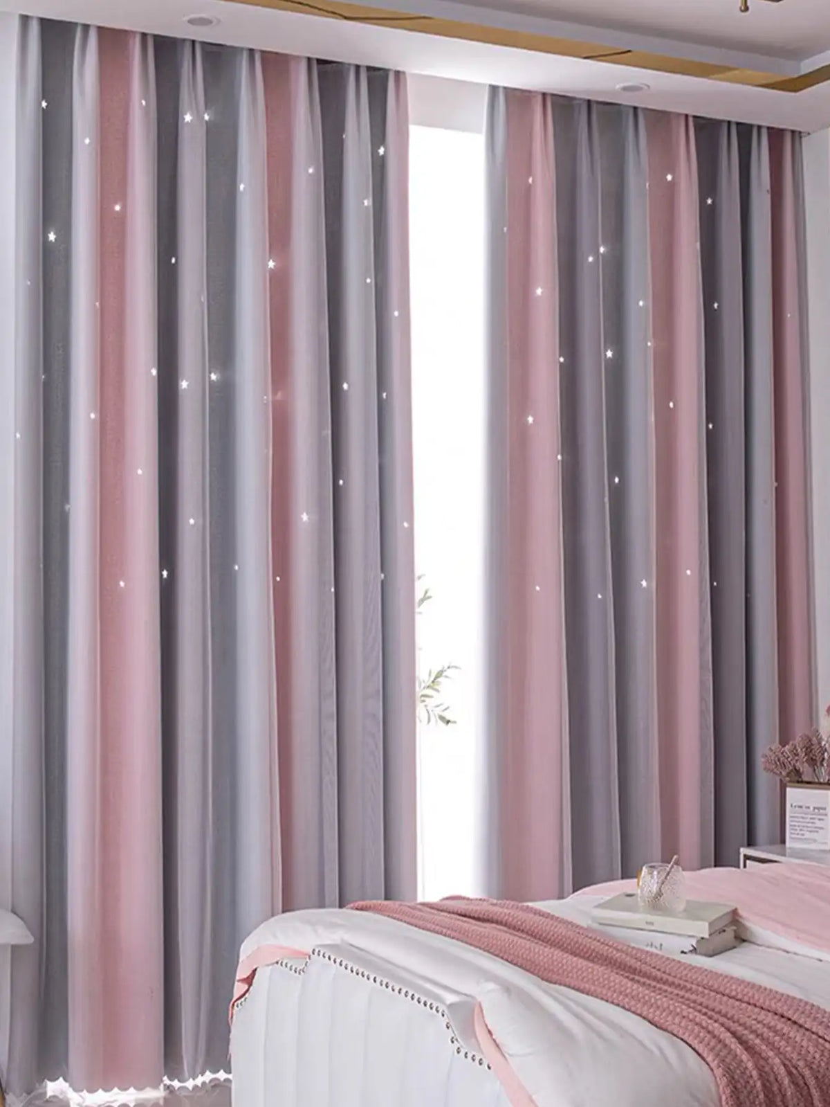 rideau moderne rose clair gris étoiles blanches polyester translucide anneaux métalliques chambre salon