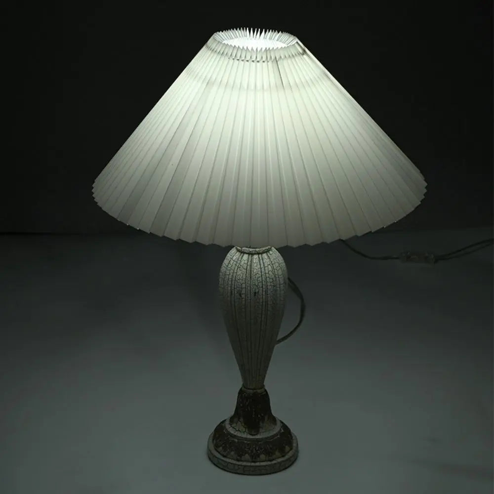 lampe table rouge orange bleu beige transparente vintage abatjour plissé fixations oreillettes