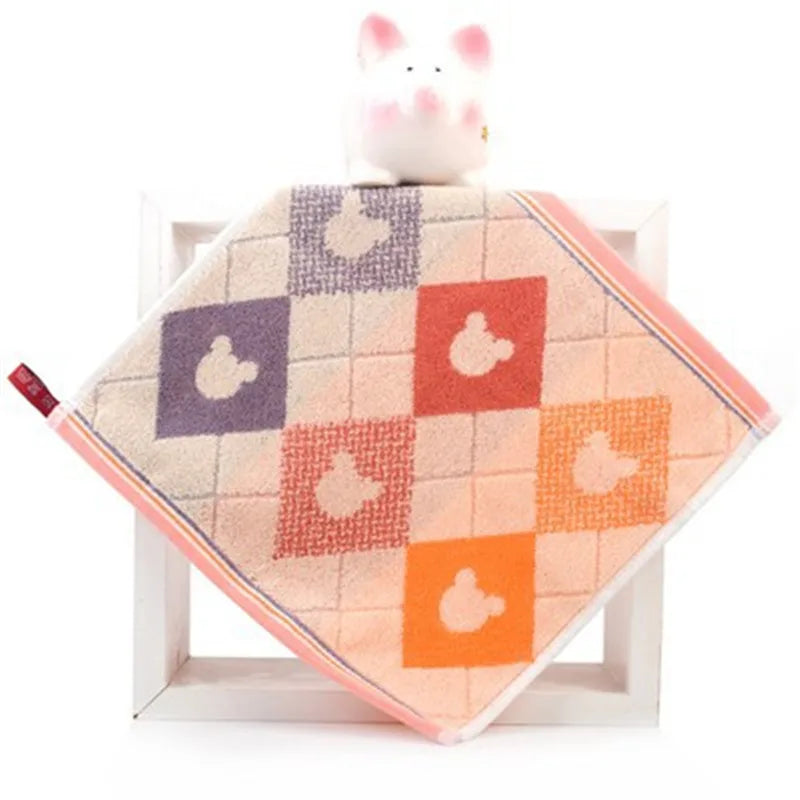 serviettes coton animées dessin triangles lapins nuages étoiles clips enfants rose bleu