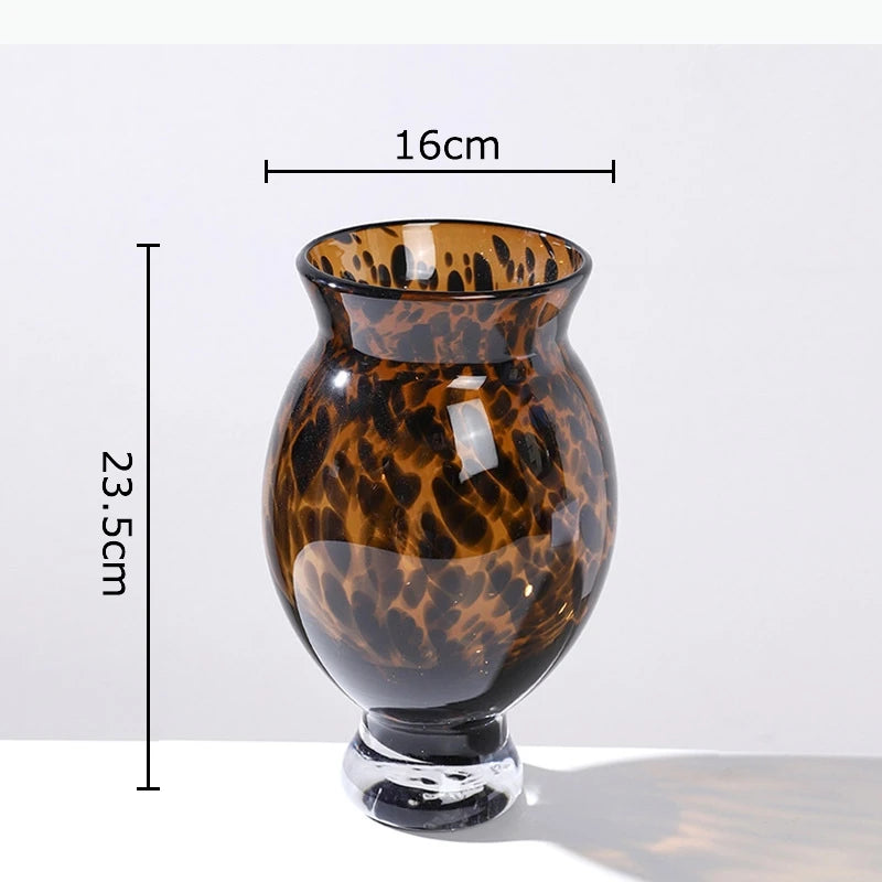vases modernes translucides opaques motifs tourbillonnaires branches fleurs artificielles marron orange beige