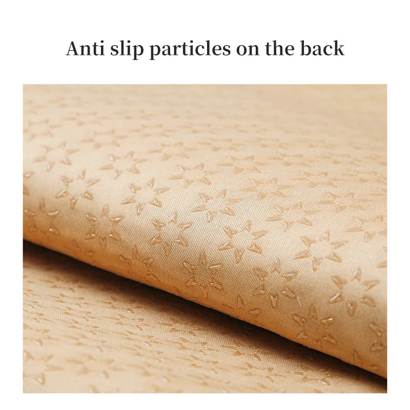 Texture de surface avec des particules antidérapantes sur le dos.