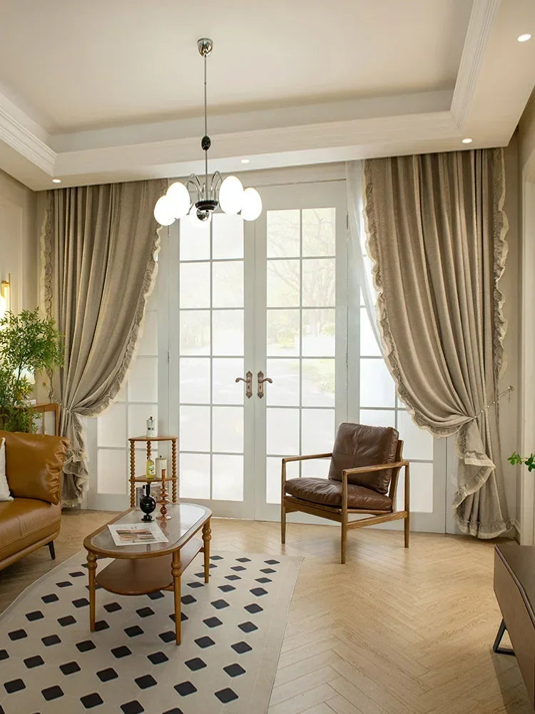 rideau beige clair texture lin naturel bordure dentelle anneaux salon chambre classique rustique