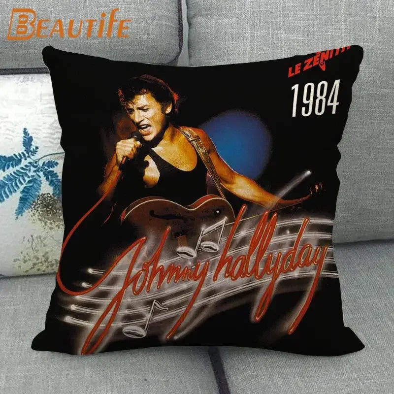 coussin carré moderne homme cheveux blond opacité noir bracelet cuir décoration chambre ornementalité universel