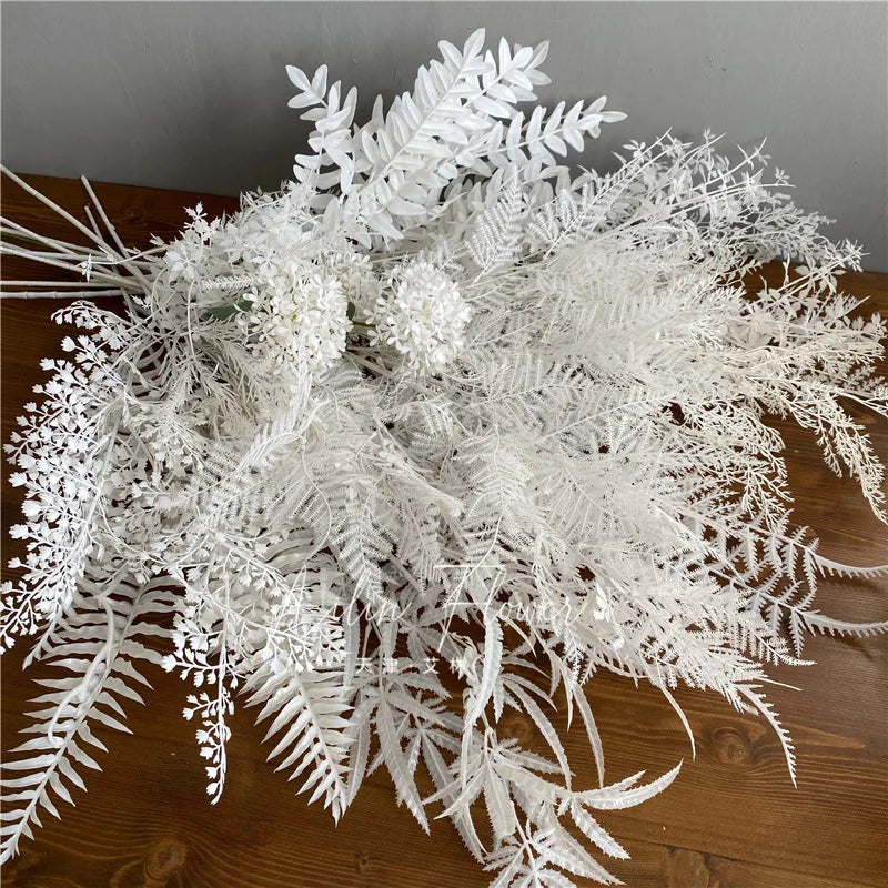 Fleur blanche artificielle en gros plan