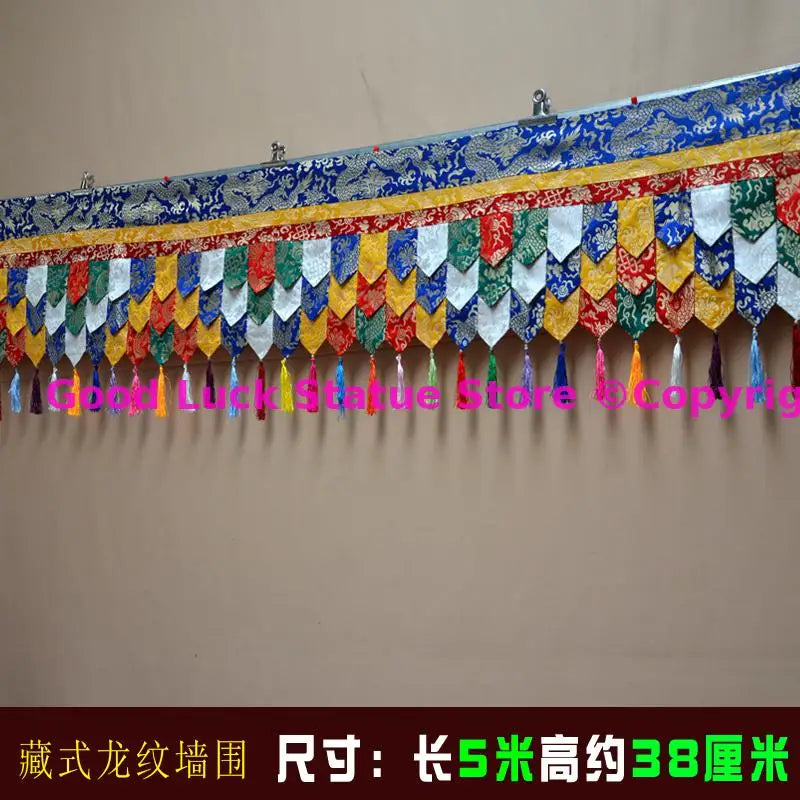 décoration murale tissu motifs floraux broderie multicolore franges traditionnel clips métalliques ethnique bleu rouge