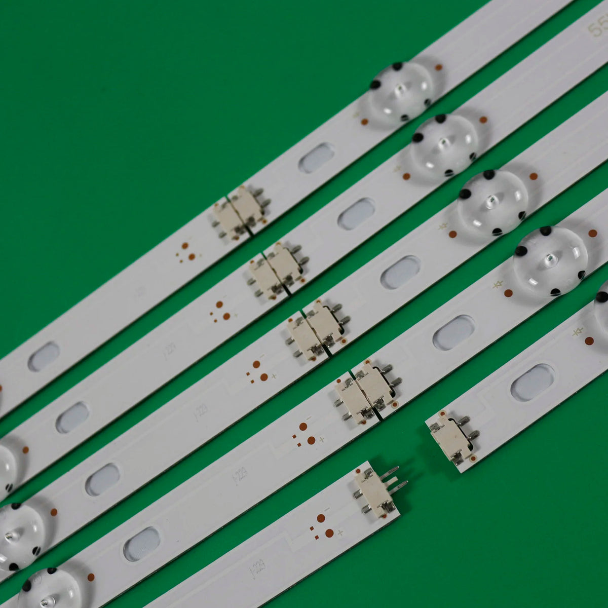 bandes rétroéclairage blancs connecteurs électriques moderne téléviseur accessoire facile led innotek compatible