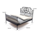 lit miniature maison poupée classique fer forgé matelas couette oreillers motifs pois noir blanc