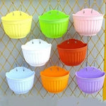 pots fleurs suspendus rayures verticales blanc jaune violet vert orange rose modernes crochets jardinage