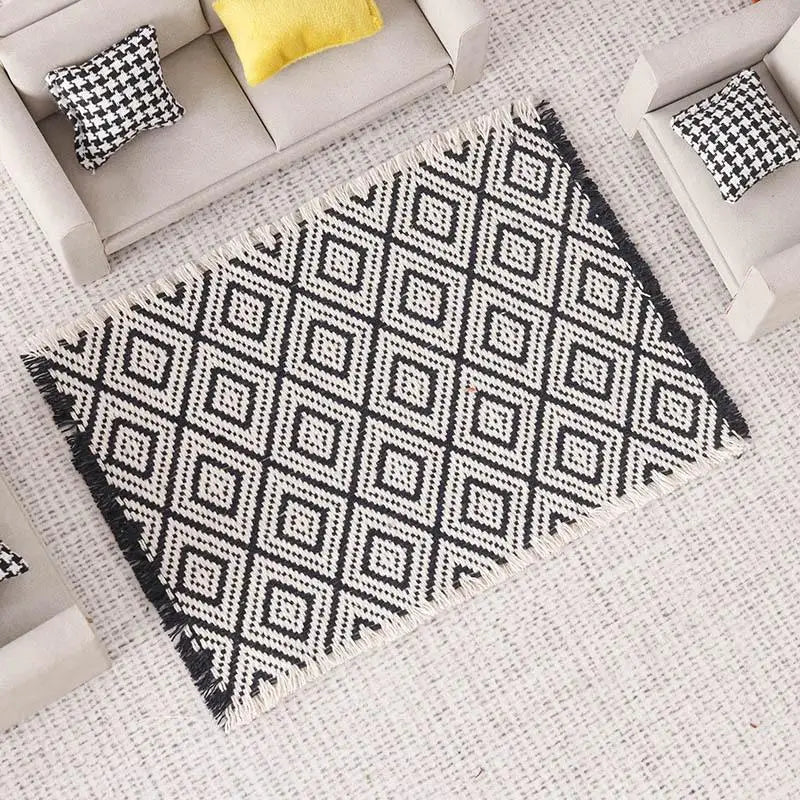 tapis decoratif miniature boheme geometrique noir beige figurines deco poupées accessoires maison jouets ethnique