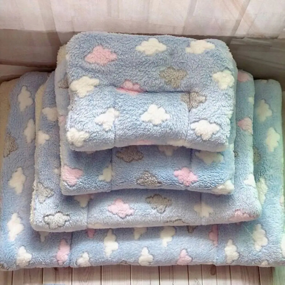 coussin moelleux imprimé animaux vert pastel jaune bleu rose gris chat chien doux hiver