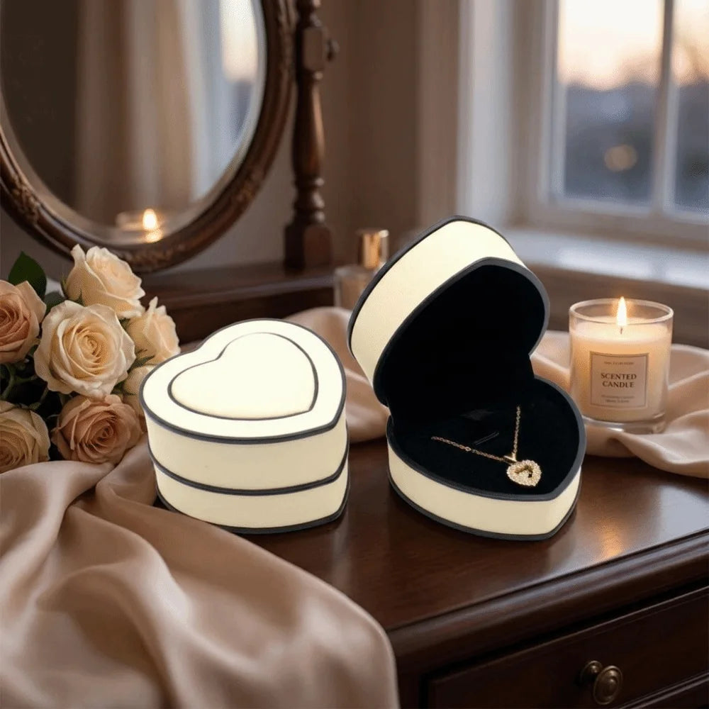 boîtes bijoux coeurs velours blanc noir rouge élégantes portables rangement cadeaux domestiques