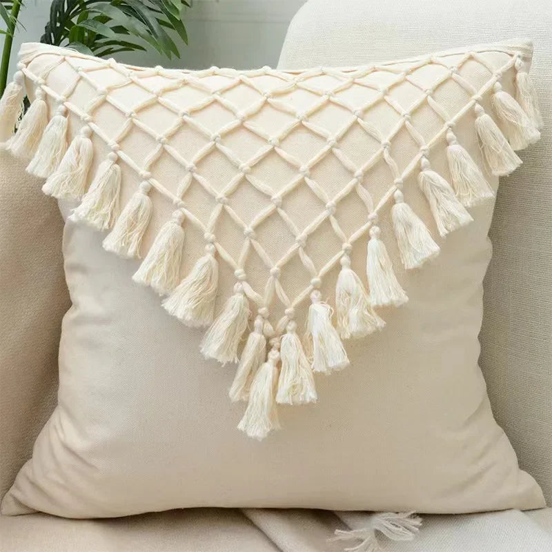 coussins patchwork boho chic beige motifs fleurs pompons opaques décoration salon voiture