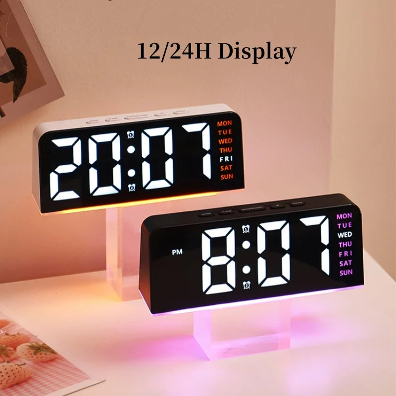 horloge numérique LED moderne multi couleurs ambiancé réglable sans marque