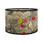 abat jour artisanal oiseaux fleurs branches beige noir jaune rose vert boucle métallique