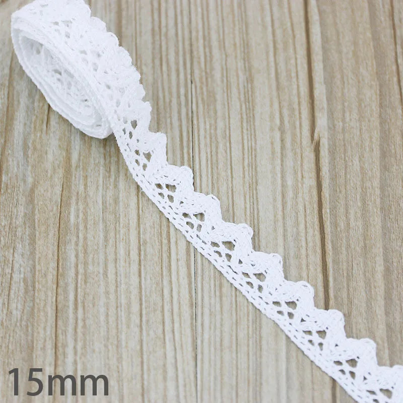 ruban dentelle coton blanc motifs floraux classique couture décoration artisanale matériaux bricolage