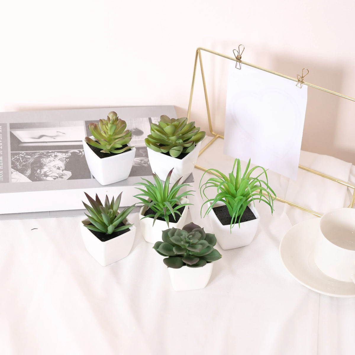 décoration maison plantes artificielles vert feuilles variées moderne minimaliste piècesintérieurextérieur