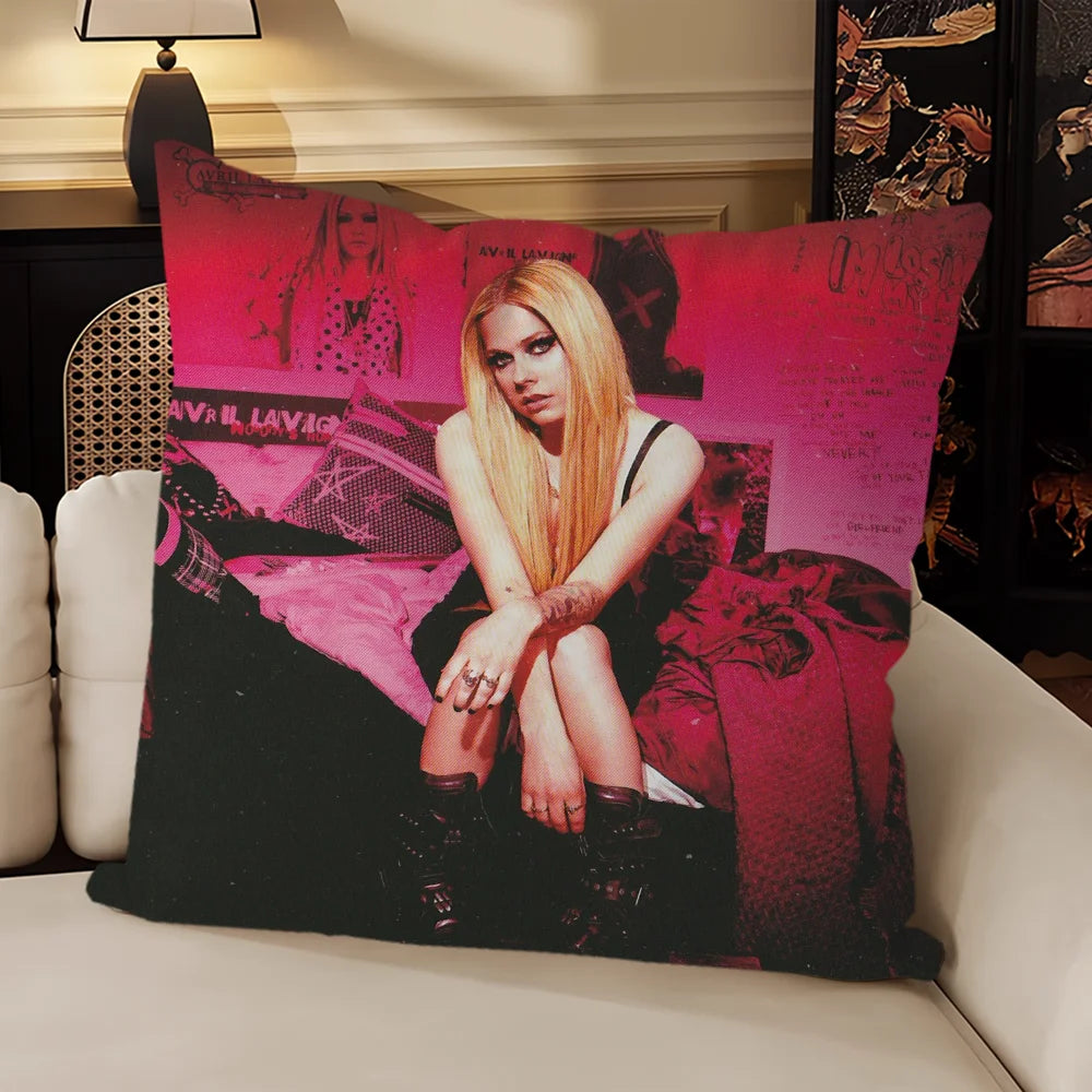 coussin carré avril lavigne noir rose pop guitare décoration voiture canapé chambre sofa
