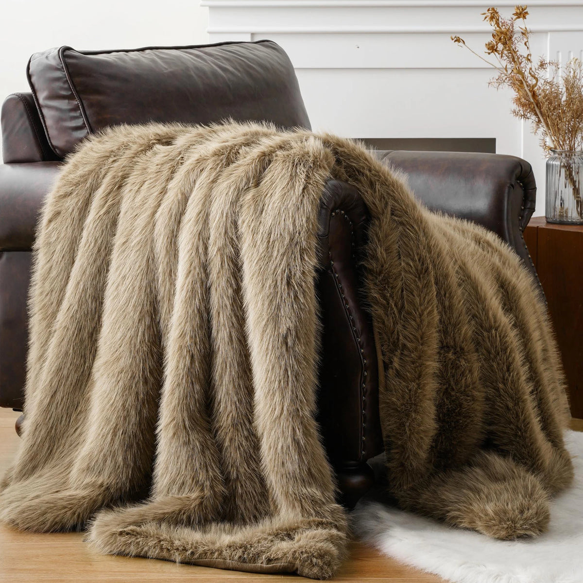 couverture fourrure marron foncé luxueuse douillette grande taille automne hiver usage multiple intérieur voyage
