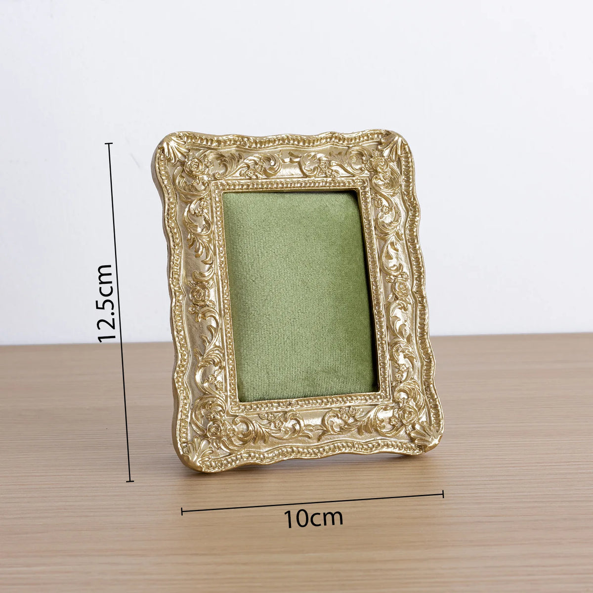 porte bijoux classique vintage or vert noir velours ornements baroques femme festival commercial