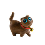 statue chien bois sculpté main marron clair texture peau artisanale modernescrição courte