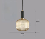 suspension lumineuse moderne vert rayures opacité câble noir chambre salon étude principal