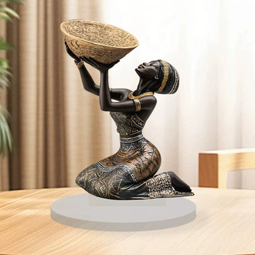statue africaine femme agenouillée panier motifs géométriques noir marron doré texture décorative base acrylique