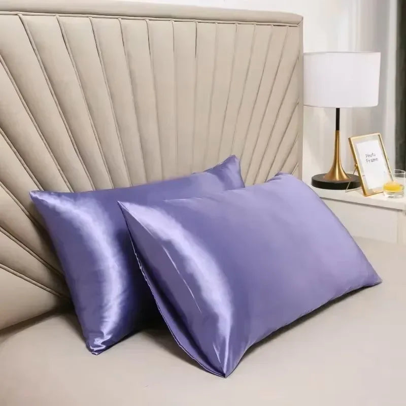 housse coussin moderne couleur rose pâle blanc gris beige violet satinée opaque lit chambre