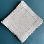 serviettes cocktail blanc lin bordure brodée 20cm table restaurant dîner événement