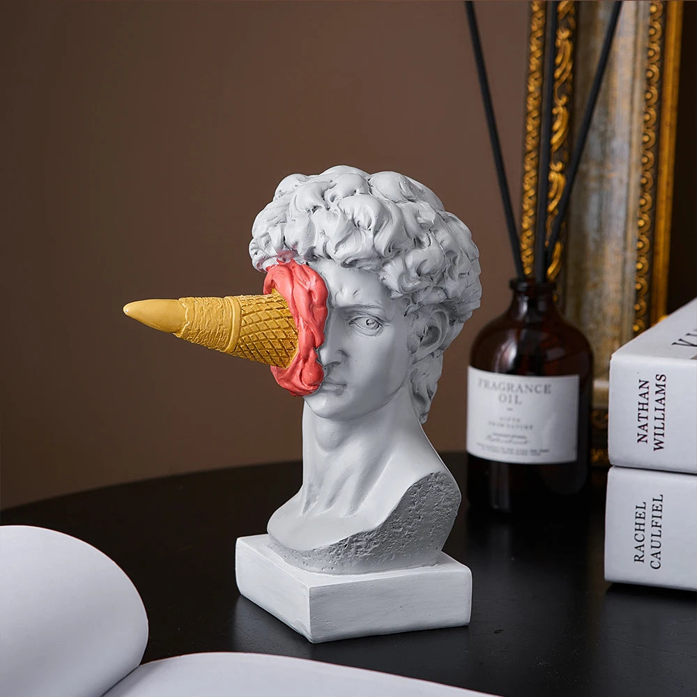 statue david buste résine glace cône contemporain humoristique cheveux texturés socle blanc