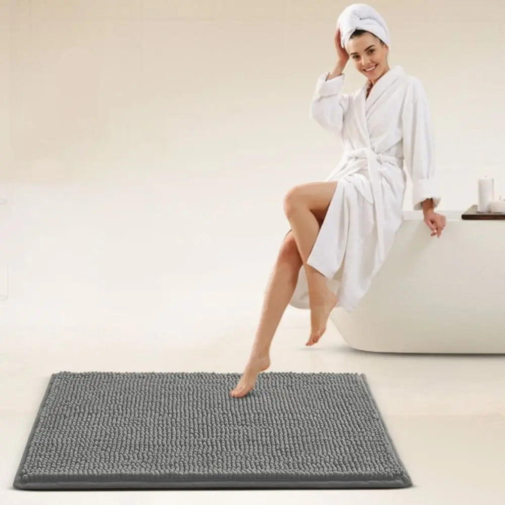 tapis bain moderne beige bleu clair gris antidérapant texture bouclée absorbant sol