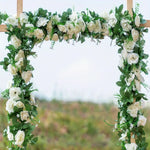 guirlande décorative fleurs roses blanches vertes intérieur mariage champêtre