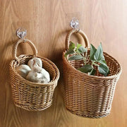 panier suspendu tressé marron clair rangement cuisine rustique crochet adhésif