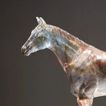 décoration maison statuette cheval résine marron cuivré transparent moderne sculptural 26cm longueur réalisteintérieur chambre