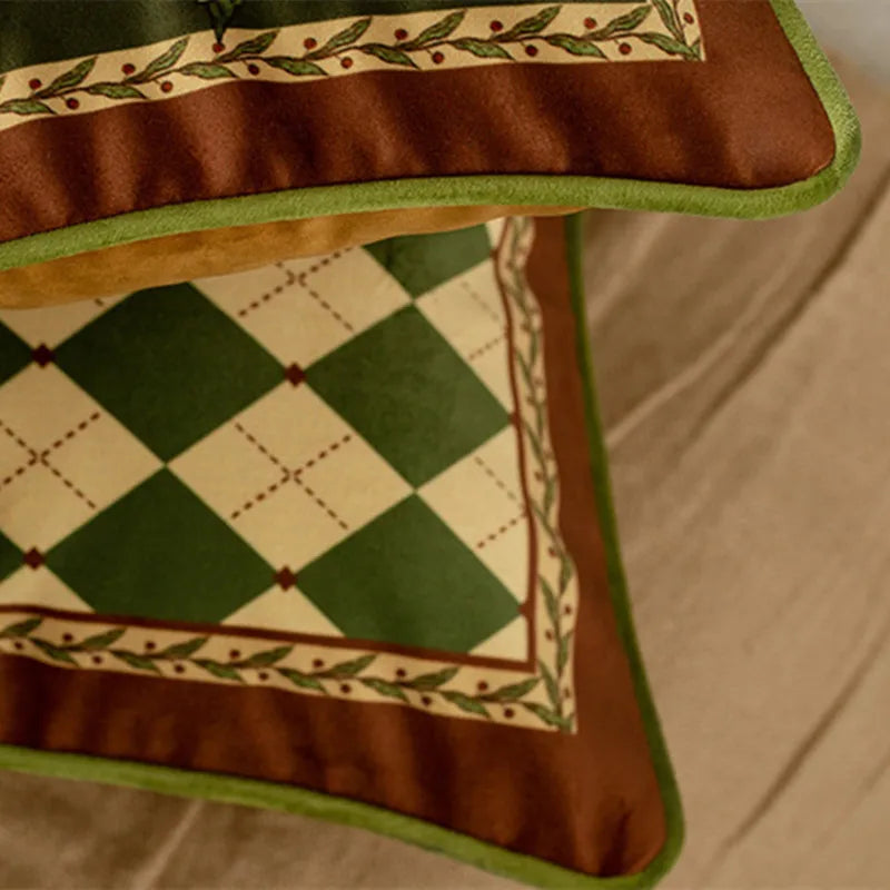 housse velours cerf motif floral farmhouse deco verte marron beige carré 45cm