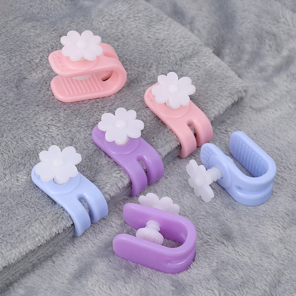 clips fixation violet rose bleu fleurs blanches moderne pratique 12pcs